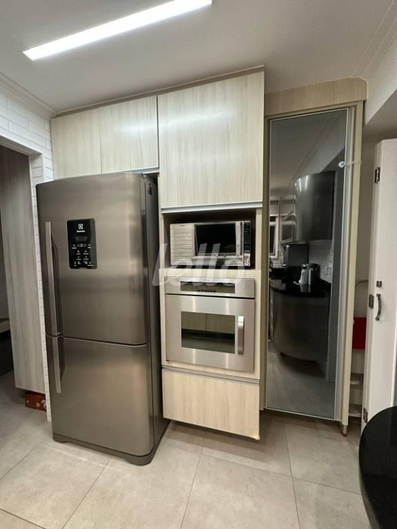COZINHA de Apartamento à venda, Padrão com 80 m², 3 quartos e 2 vagas em Vila Gumercindo - São Paulo