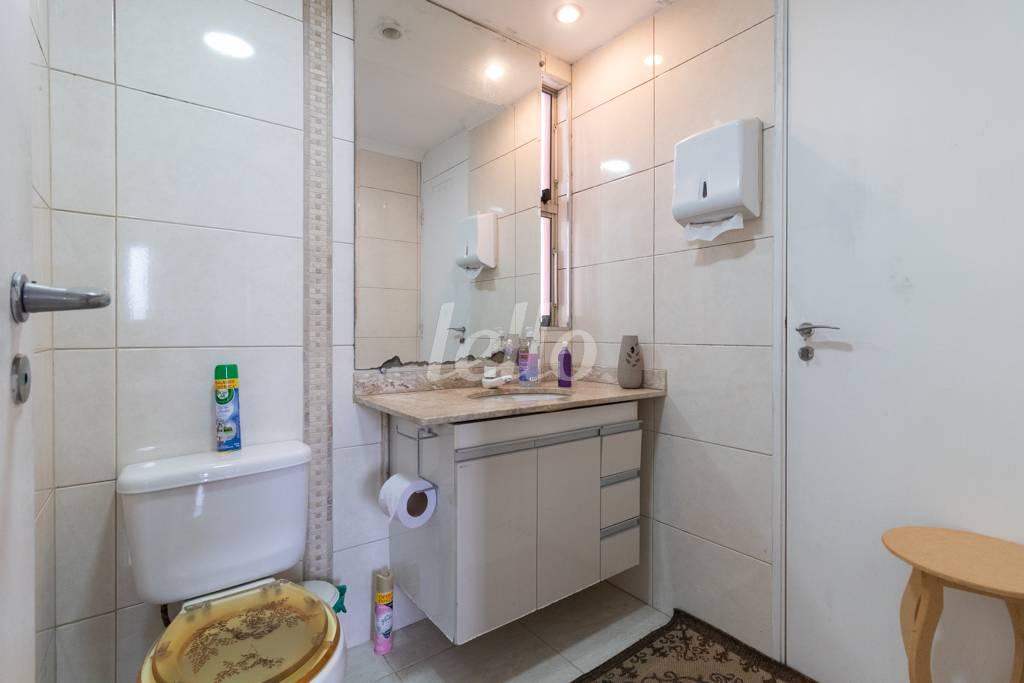 BANHEIRO de Apartamento à venda, Padrão com 63 m², 3 quartos e 1 vaga em Vila Prudente - São Paulo