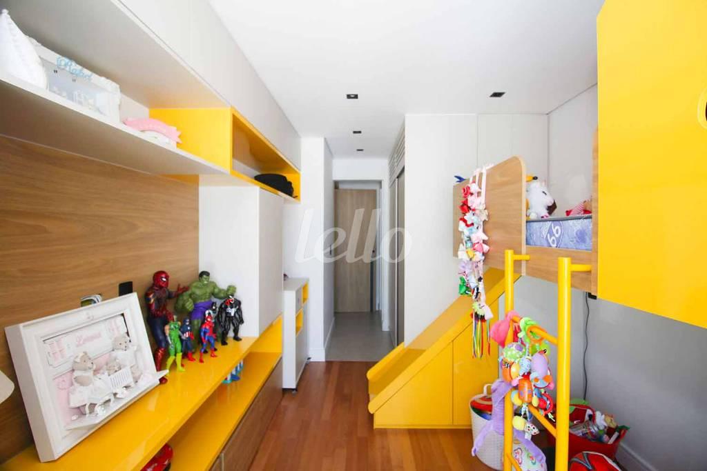 SUÍTE 2 de Apartamento à venda, cobertura - Padrão com 215 m², 3 quartos e 3 vagas em Vila Olímpia - São Paulo