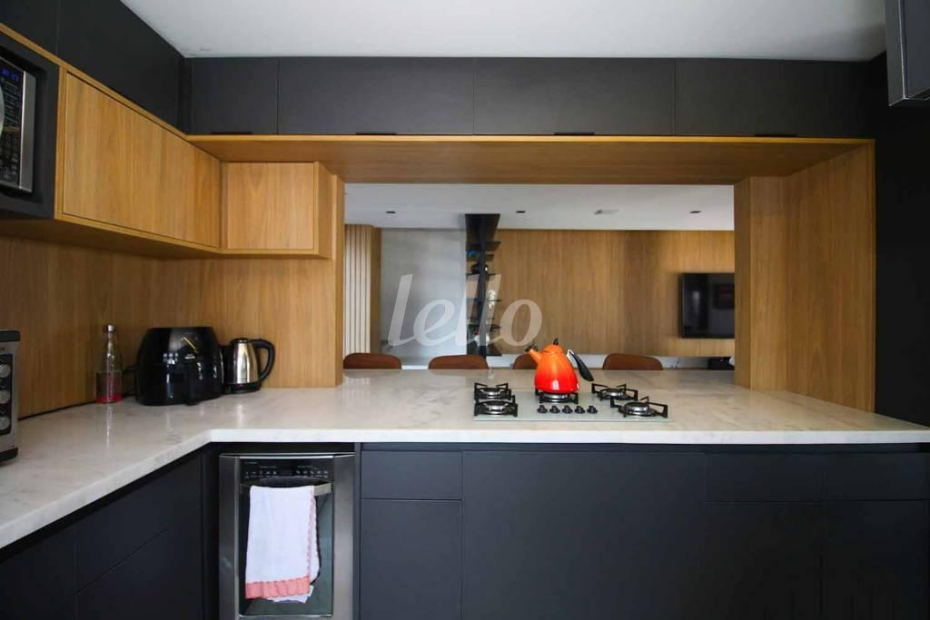 COZINHA de Apartamento à venda, cobertura - Padrão com 215 m², 3 quartos e 3 vagas em Vila Olímpia - São Paulo