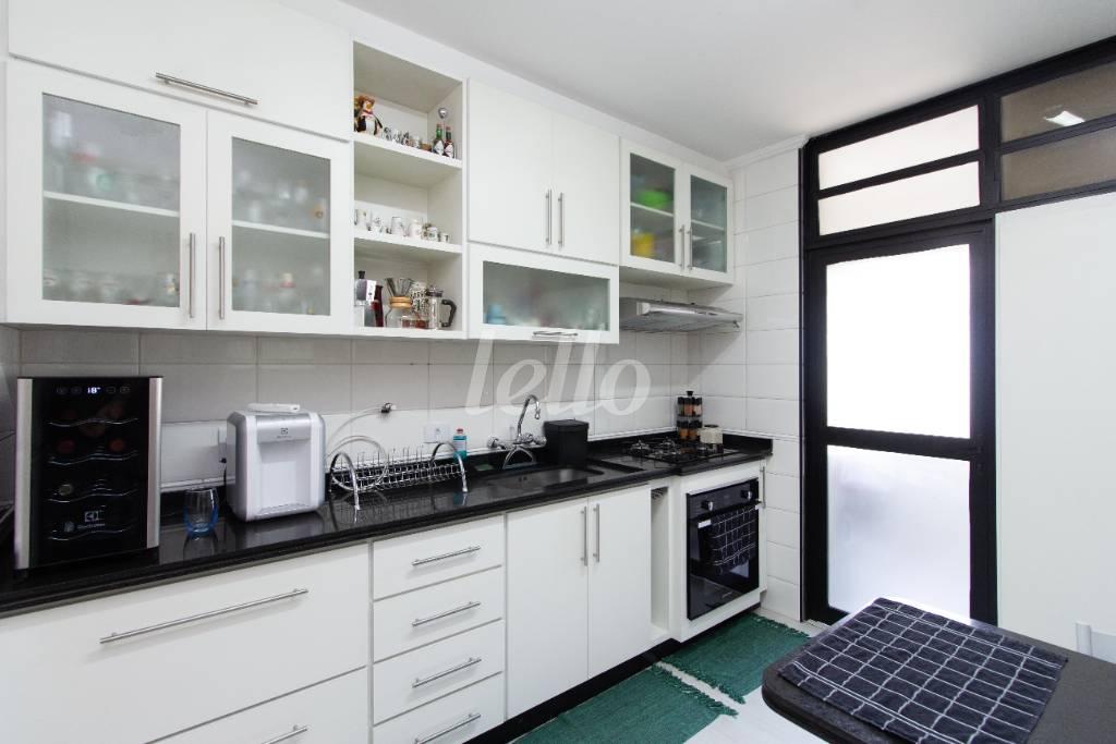 COZINHA de Apartamento à venda, Padrão com 107 m², 3 quartos e 2 vagas em Vila Galvão - Guarulhos