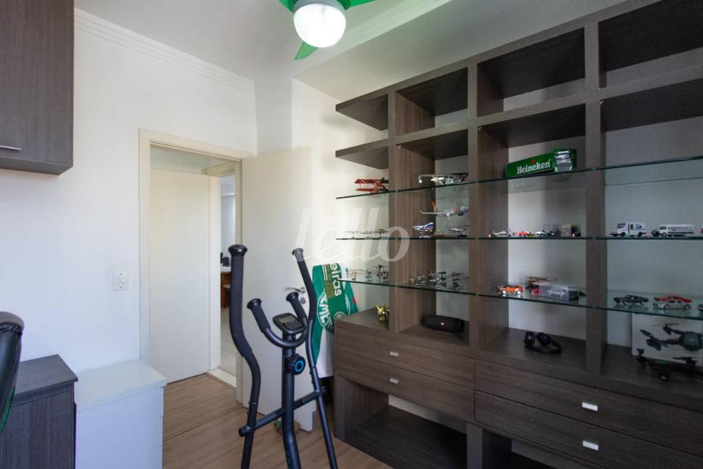 DORMITÓRIO de Apartamento à venda, Padrão com 107 m², 3 quartos e 2 vagas em Vila Galvão - Guarulhos