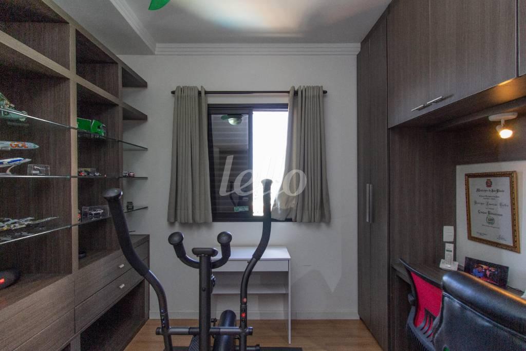 DORMITÓRIO de Apartamento à venda, Padrão com 107 m², 3 quartos e 2 vagas em Vila Galvão - Guarulhos