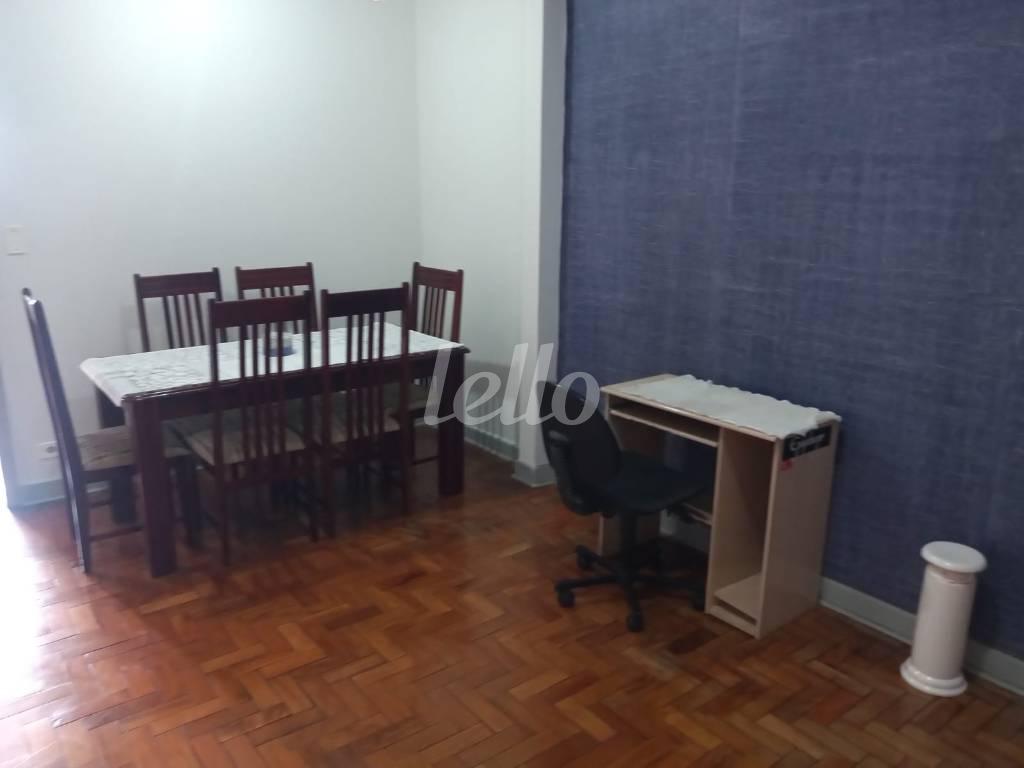 SALA de Apartamento à venda, Padrão com 69 m², 1 quarto e em Liberdade - São Paulo