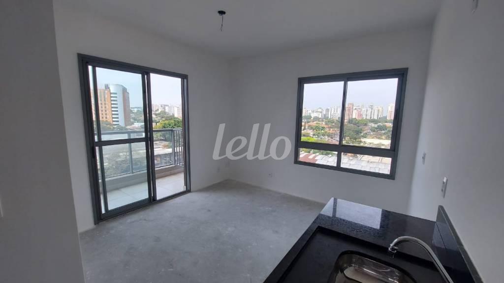 SALA de Apartamento à venda, Padrão com 25 m², 1 quarto e 1 vaga em Indianópolis - São Paulo