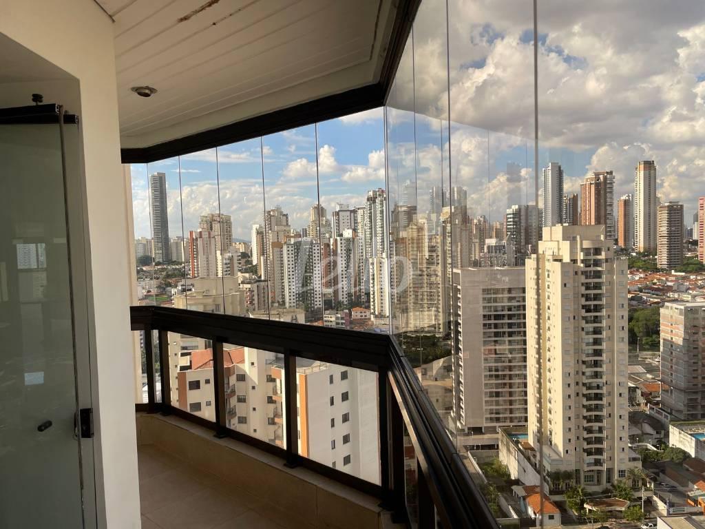 VARANDA de Apartamento à venda, Padrão com 133 m², 3 quartos e 2 vagas em Vila Regente Feijó - São Paulo