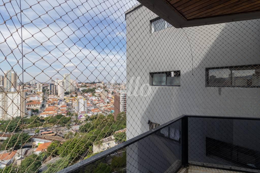 VARANDA 2 de Apartamento à venda, cobertura - Padrão com 250 m², 3 quartos e 4 vagas em Vila Paulicéia - São Paulo