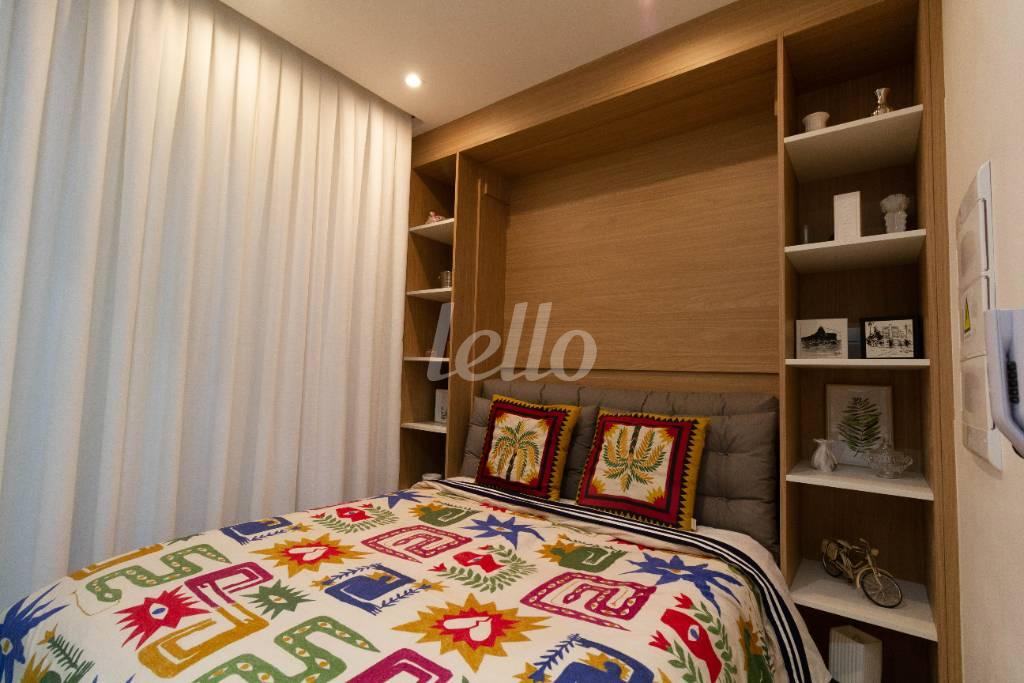 DORMITÓRIO de Apartamento à venda, Padrão com 21 m², 1 quarto e em Indianópolis - São Paulo