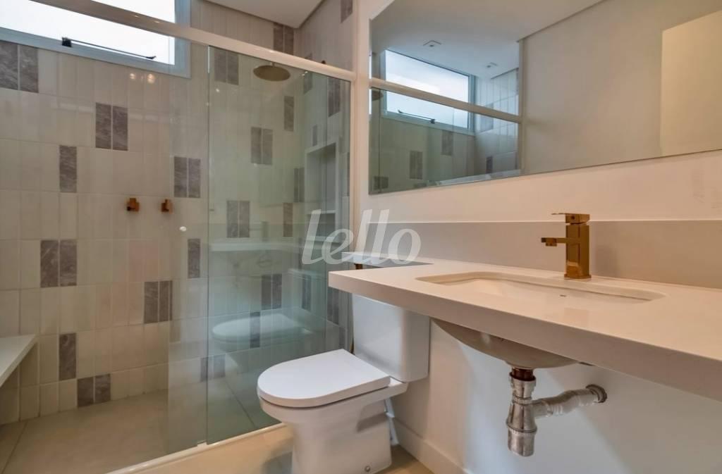 BANHEIRO de Apartamento à venda, Padrão com 180 m², 3 quartos e 1 vaga em Higienópolis - São Paulo
