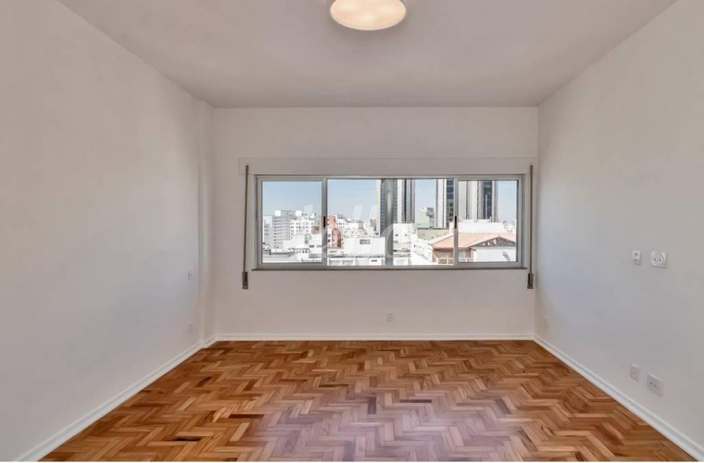 DORMITÓRIO de Apartamento à venda, Padrão com 180 m², 3 quartos e 1 vaga em Higienópolis - São Paulo