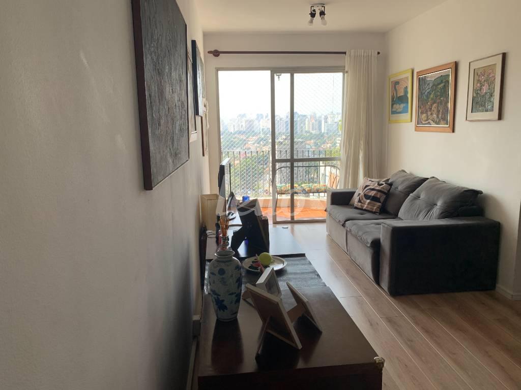 SALA de Apartamento à venda, Padrão com 60 m², 2 quartos e 1 vaga em Campo Belo - São Paulo