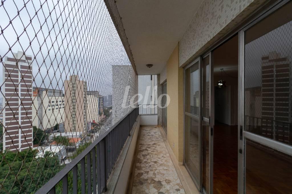SACADA 1 SALA de Apartamento para alugar, Padrão com 216 m², 3 quartos e 2 vagas em Mooca - São Paulo