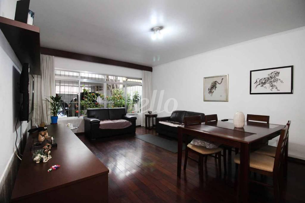 SALA de Casa à venda, sobrado com 200 m², 3 quartos e 4 vagas em Vila Congonhas - São Paulo