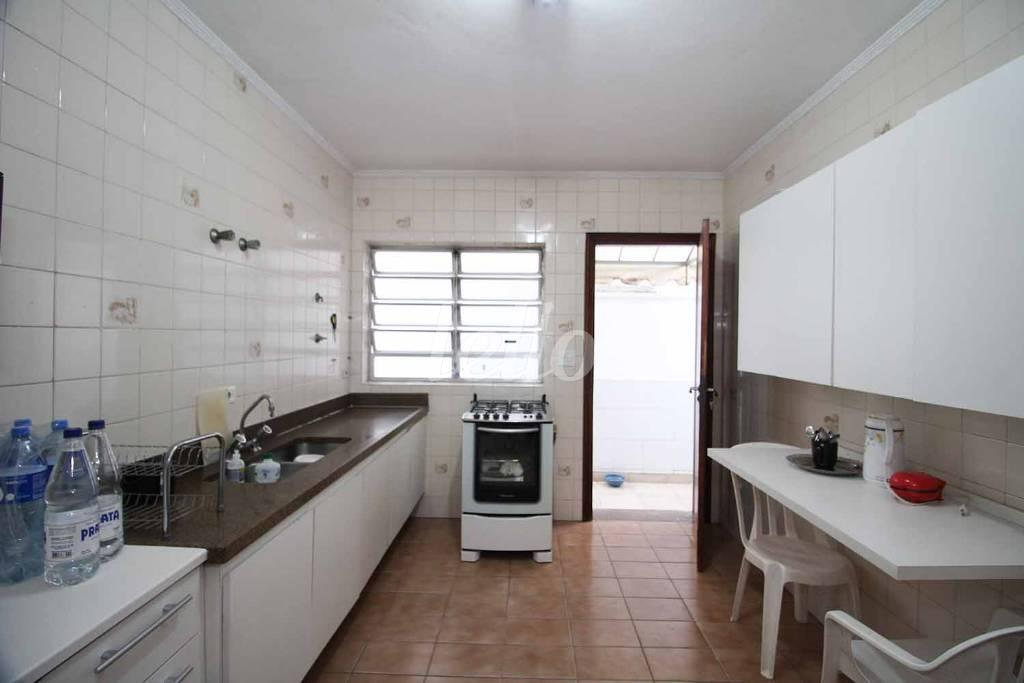 COZINHA de Casa à venda, sobrado com 200 m², 3 quartos e 4 vagas em Vila Congonhas - São Paulo