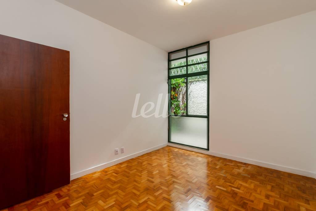 QUARTO 3 de Casa para alugar, térrea com 251 m², 3 quartos e 5 vagas em Alto de Pinheiros - São Paulo