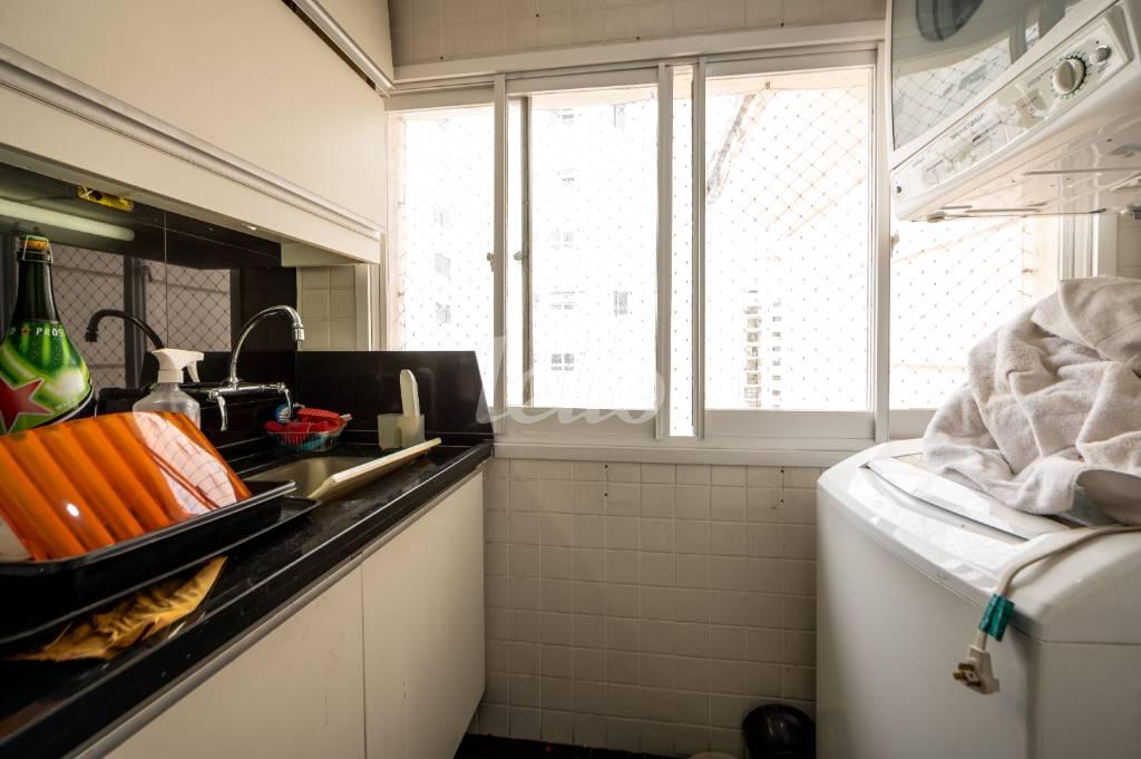 AREA DE SERVICO de Apartamento à venda, cobertura - Padrão com 176 m², 2 quartos e 2 vagas em Brooklin Paulista - São Paulo