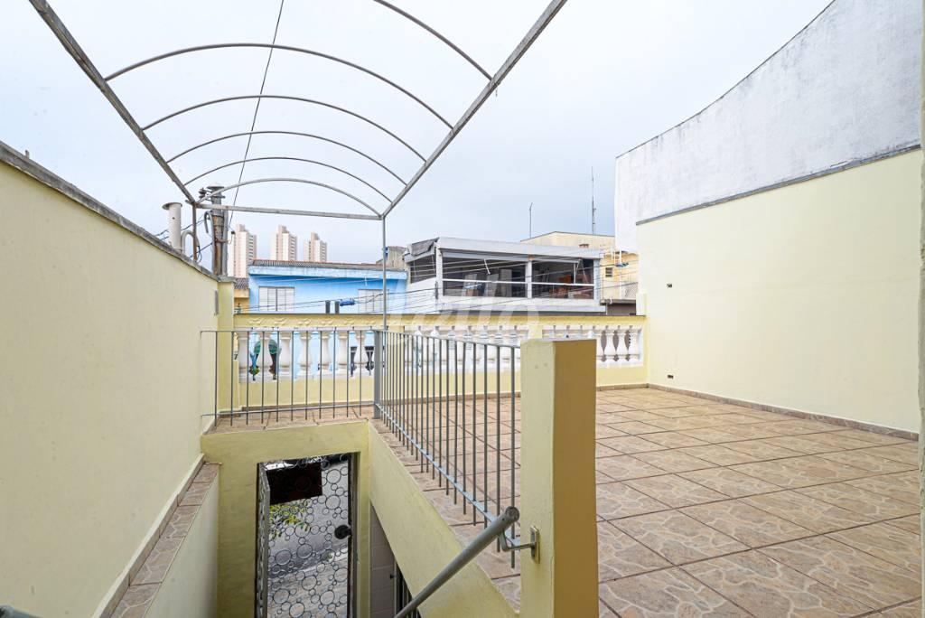 VARANDA de Casa à venda, sobrado com 130 m², 4 quartos e 4 vagas em Parque São Lucas - São Paulo