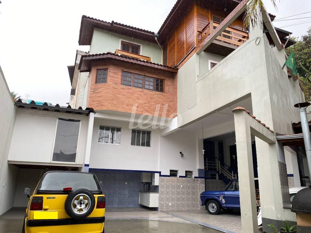 FACHADA INTERNA de Casa à venda, sobrado com 330 m², 3 quartos e 8 vagas em Tucuruvi - São Paulo