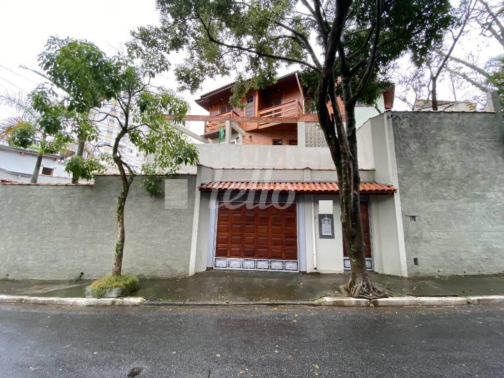FACHADA de Casa à venda, sobrado com 330 m², 3 quartos e 8 vagas em Tucuruvi - São Paulo