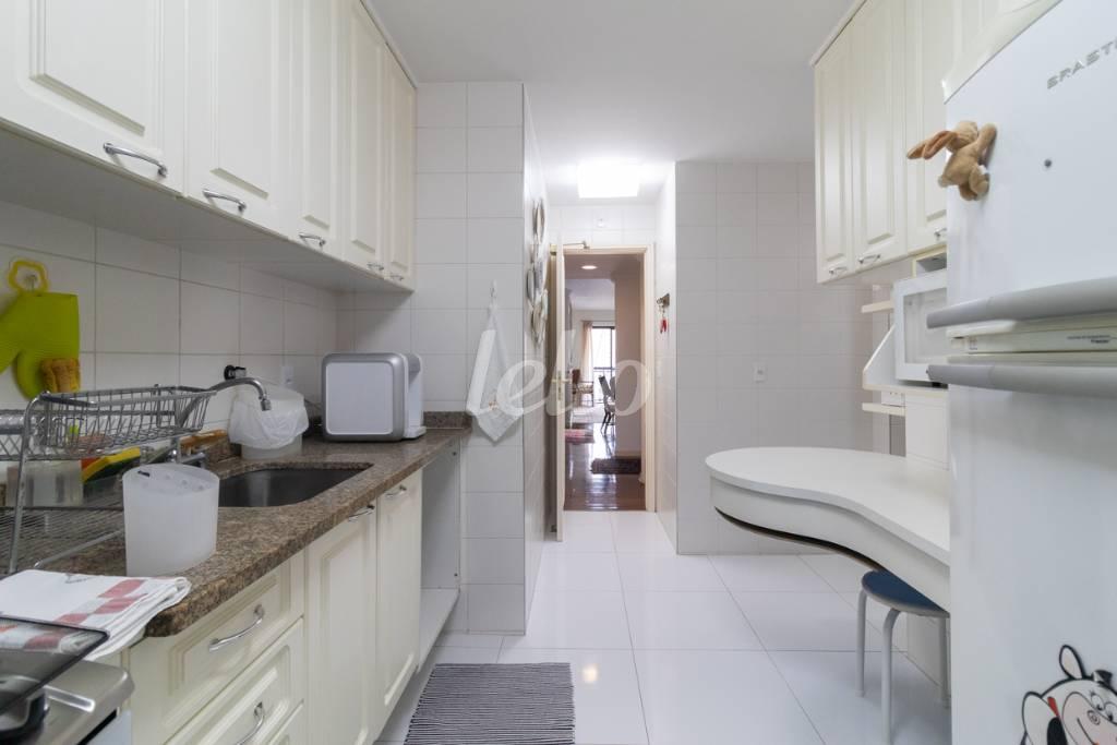COZINHA de Apartamento à venda, Padrão com 104 m², 3 quartos e 2 vagas em Higienópolis - São Paulo