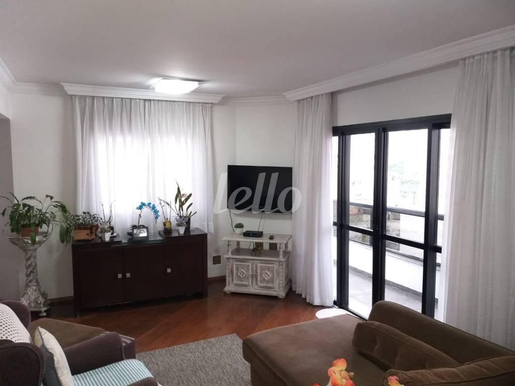 SALA DOIS AMBIENTES de Apartamento à venda, Padrão com 150 m², 3 quartos e 2 vagas em Vila Bastos - Santo André