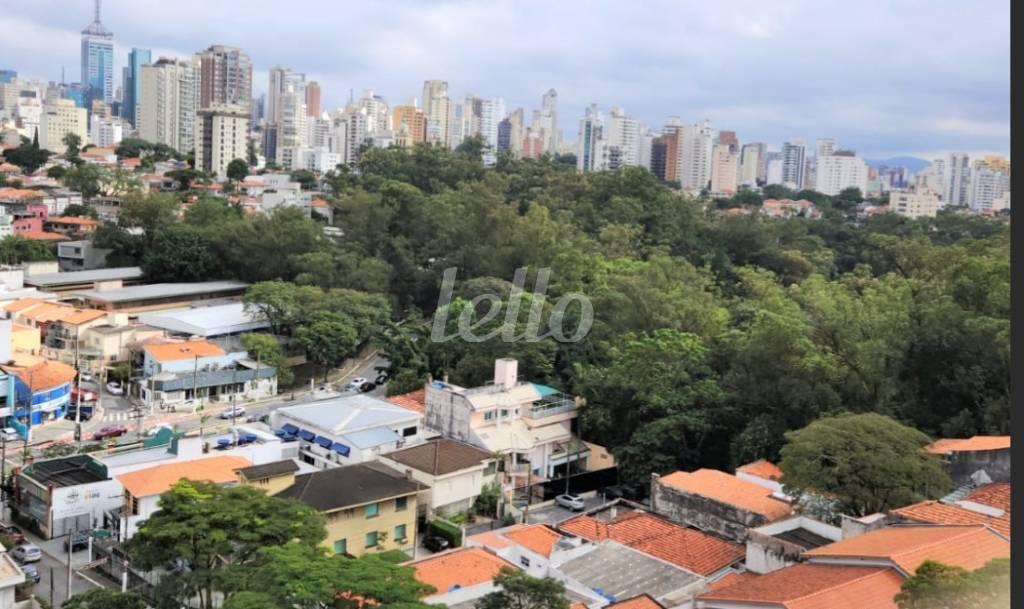 VISTA de Apartamento à venda, cobertura - Padrão com 210 m², 3 quartos e 3 vagas em Jd. Nossa Sra. Aparecida - São Paulo