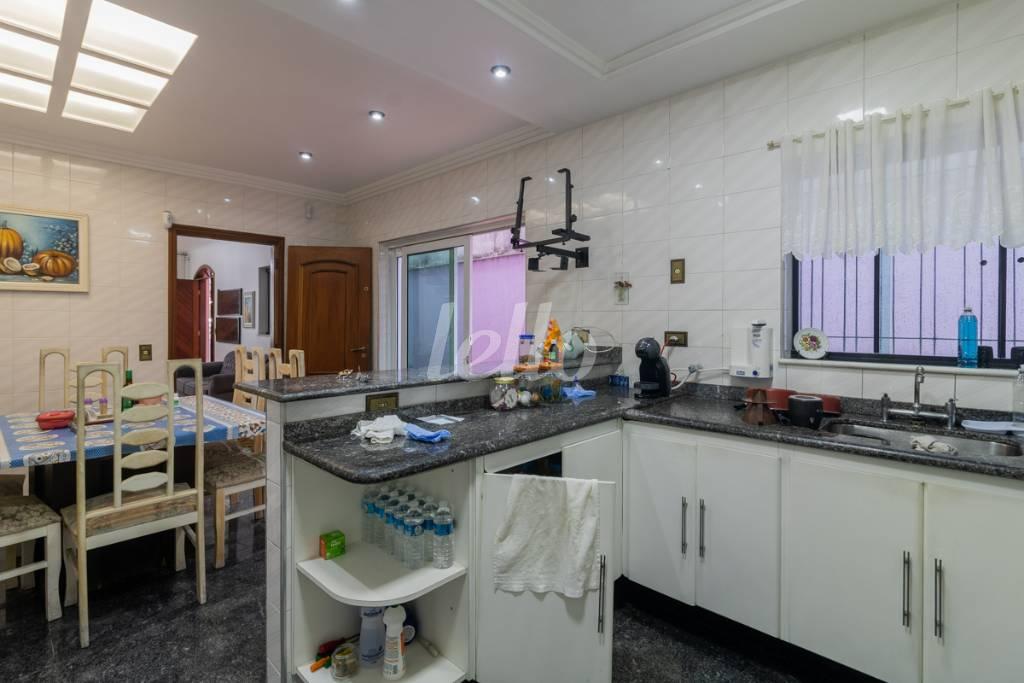 COZINHA de Casa para alugar, sobrado com 161 m², 3 quartos e 4 vagas em Vila Prudente - São Paulo
