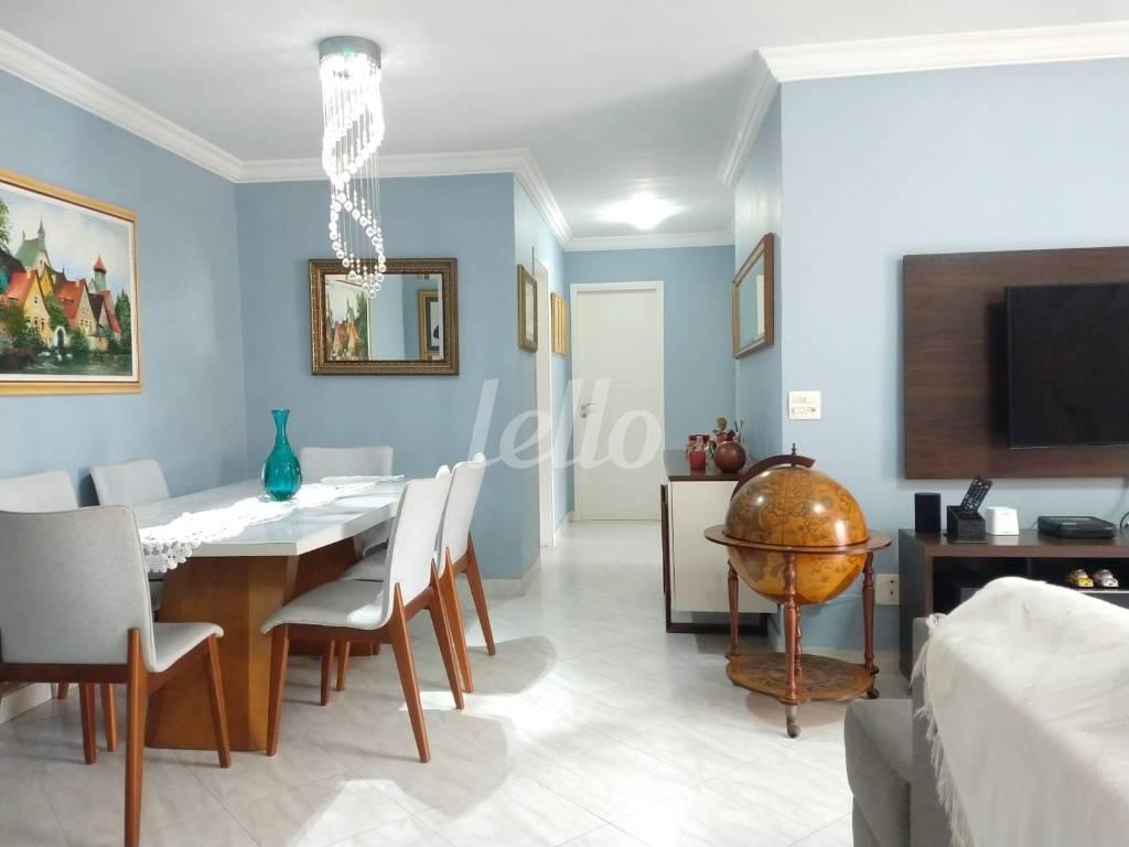 SALA AMPLA COM 2 AMBIENTES de Apartamento à venda, Padrão com 104 m², 3 quartos e 2 vagas em Brás - São Paulo