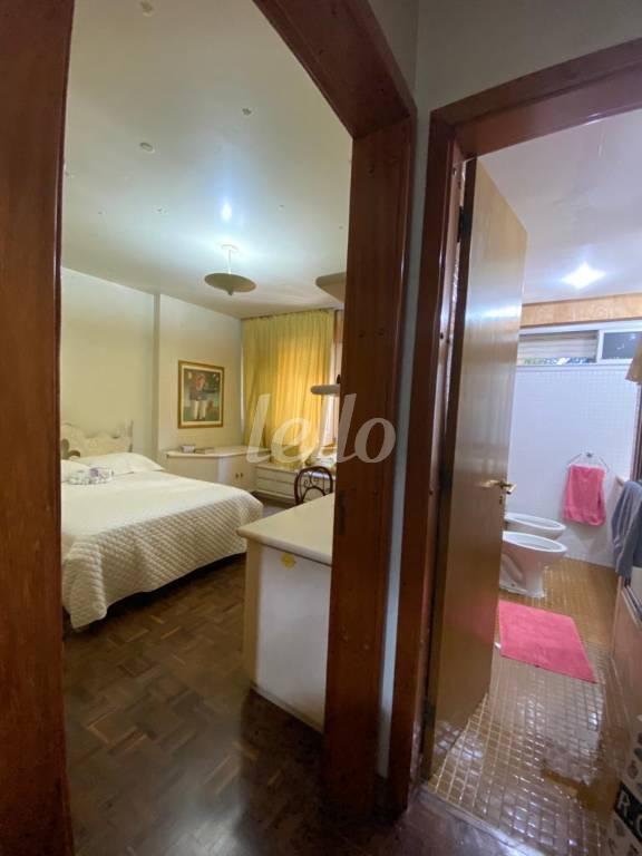 SUÍTE 3 de Apartamento à venda, Padrão com 370 m², 4 quartos e 5 vagas em Paraíso - São Paulo