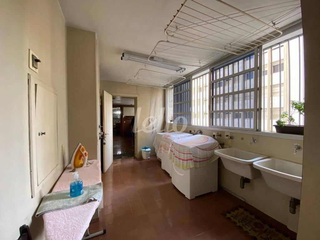 LAVANDERIA de Apartamento à venda, Padrão com 370 m², 4 quartos e 5 vagas em Paraíso - São Paulo