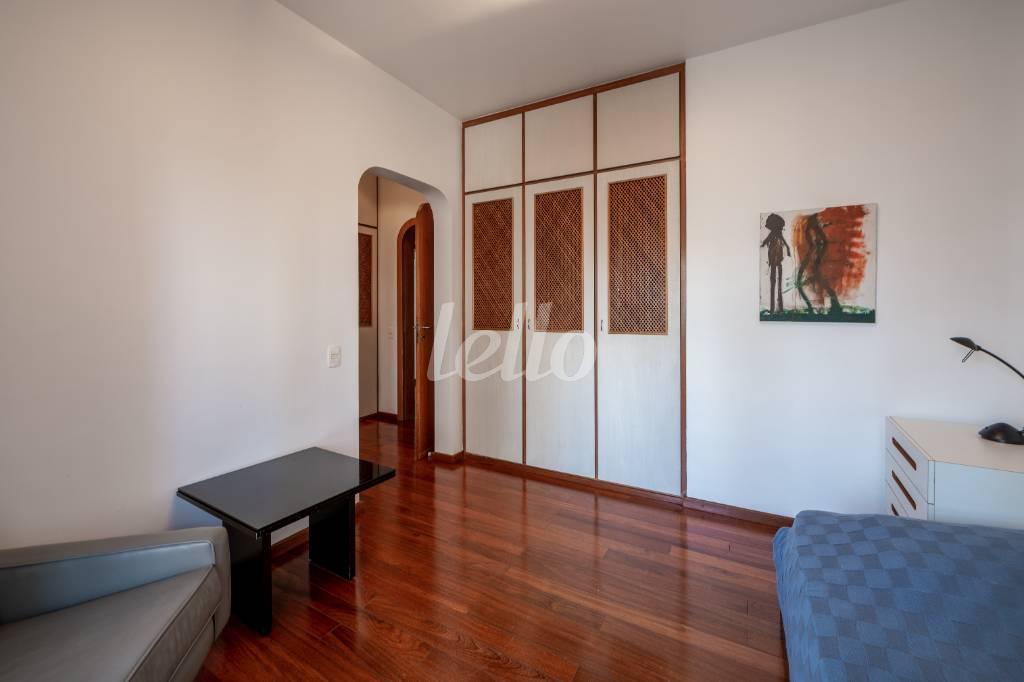 SUITE de Apartamento à venda, Padrão com 592 m², 3 quartos e 4 vagas em Vila Nova Conceição - São Paulo