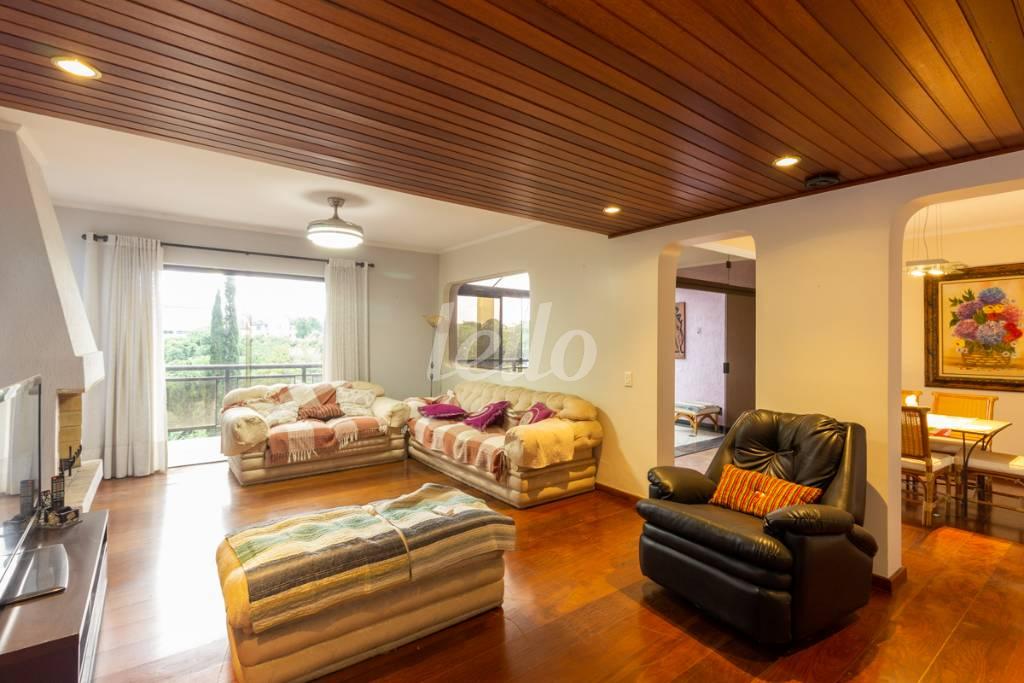 SALA 1 de Casa para alugar, sobrado com 350 m², 5 quartos e 2 vagas em Fazenda Morumbi - São Paulo