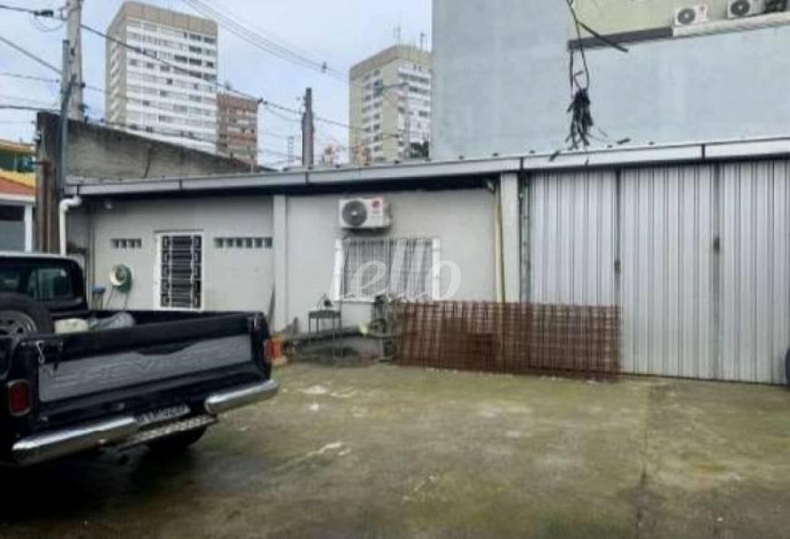 ÁREA EXTERNA de Galpão/Armazém para alugar, Padrão com 910 m², e em Vila Independência - São Paulo