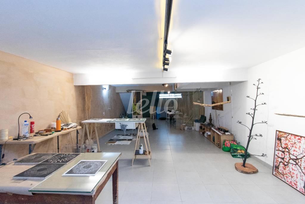 ATELIE de Casa à venda, sobrado com 240 m², 3 quartos e 6 vagas em Vila Roque - São Paulo