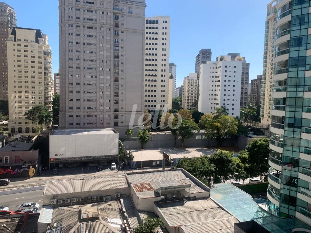 VISTA de Apartamento à venda, Padrão com 108 m², 3 quartos e 1 vaga em Itaim Bibi - São Paulo