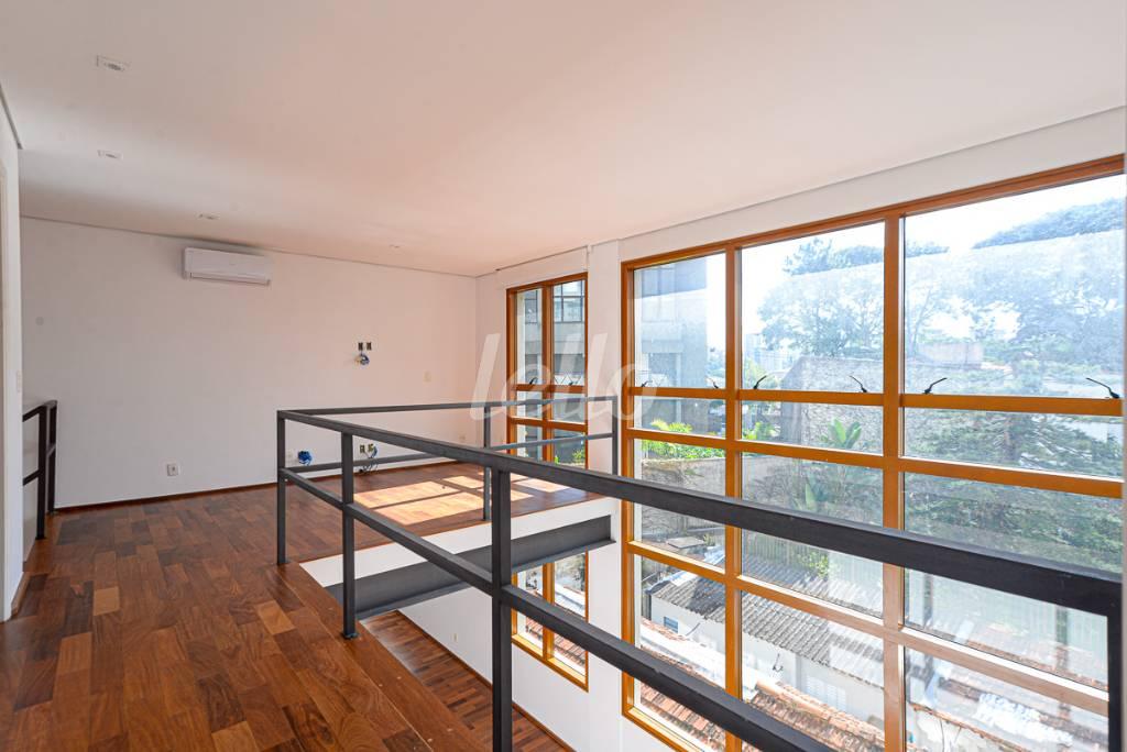 HALL SUPERIOR de Apartamento à venda, Duplex com 244 m², 3 quartos e 4 vagas em Pinheiros - São Paulo