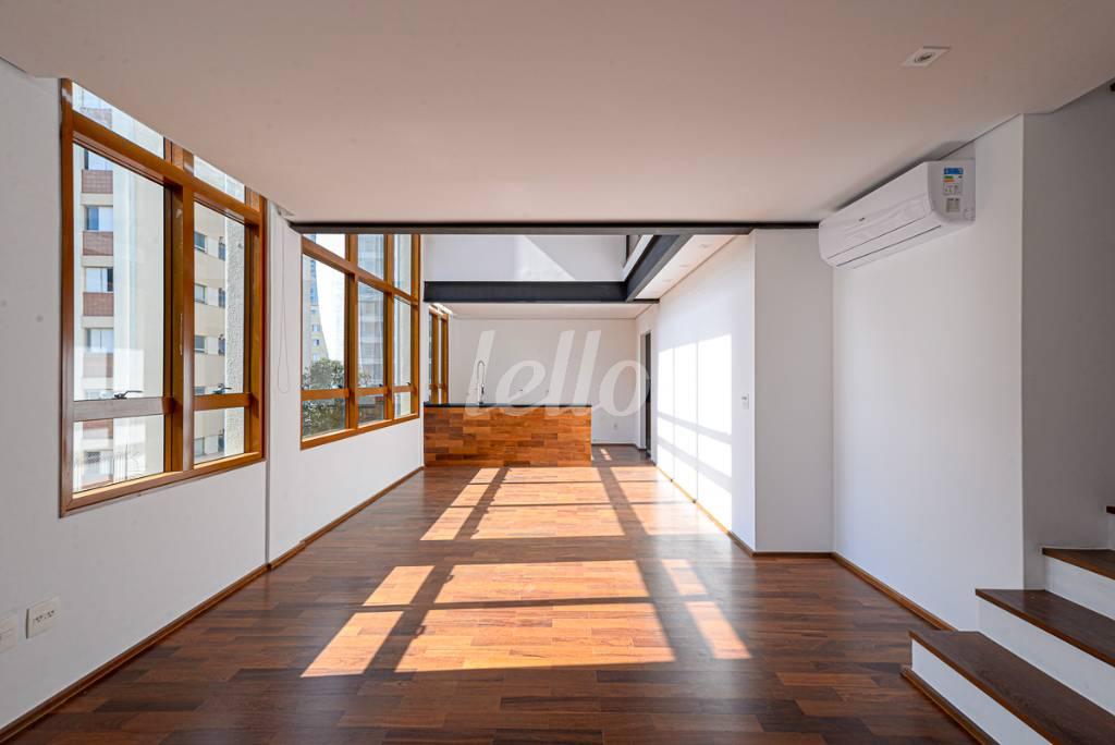 SALA de Apartamento à venda, Duplex com 244 m², 3 quartos e 4 vagas em Pinheiros - São Paulo