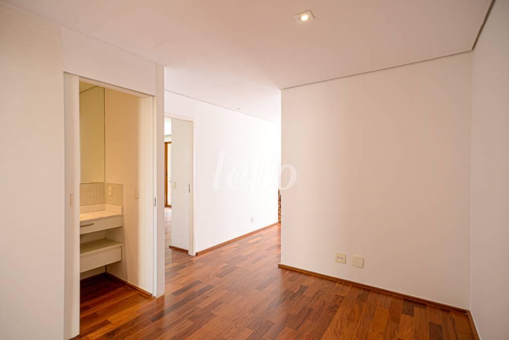 SUITE 3 de Apartamento à venda, Duplex com 244 m², 3 quartos e 4 vagas em Pinheiros - São Paulo