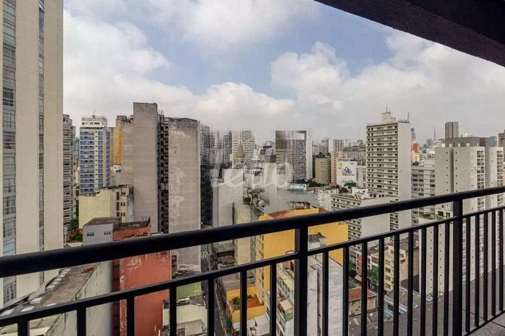 VARANDA de Apartamento para alugar, Padrão com 24 m², 1 quarto e em República - São Paulo