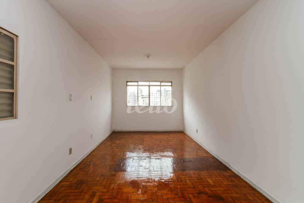 STUDIO de Apartamento para alugar, Kitnet com 57 m², 1 quarto e em Santa Efigenia - São Paulo