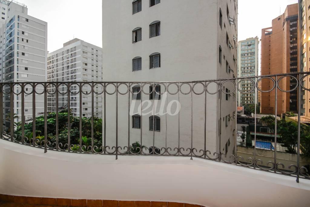 VARANDA de Apartamento à venda, Padrão com 57 m², 2 quartos e 1 vaga em Jardim Paulista - São Paulo