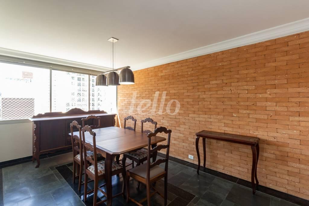 SALA 1 de Apartamento para alugar, Padrão com 110 m², 2 quartos e 2 vagas em Itaim Bibi - São Paulo