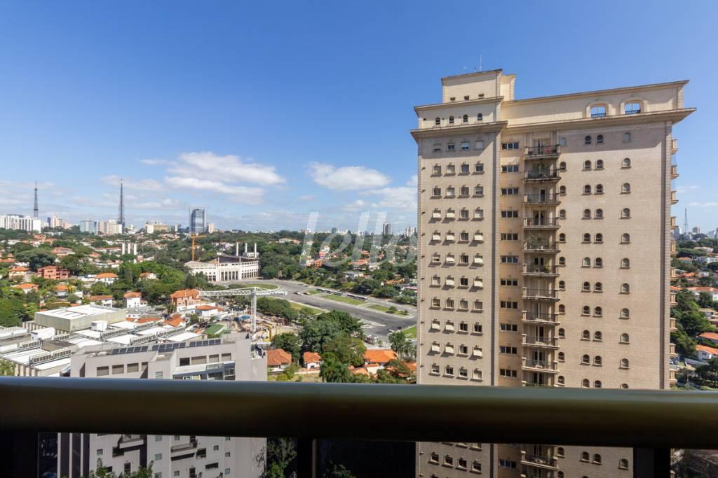VARANDA de Apartamento para alugar, cobertura - Padrão com 576 m², 4 quartos e 6 vagas em Higienópolis - São Paulo