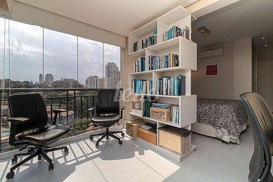SUITE MASTER de Apartamento à venda, Padrão com 184 m², 3 quartos e 3 vagas em Vila Mariana - São Paulo