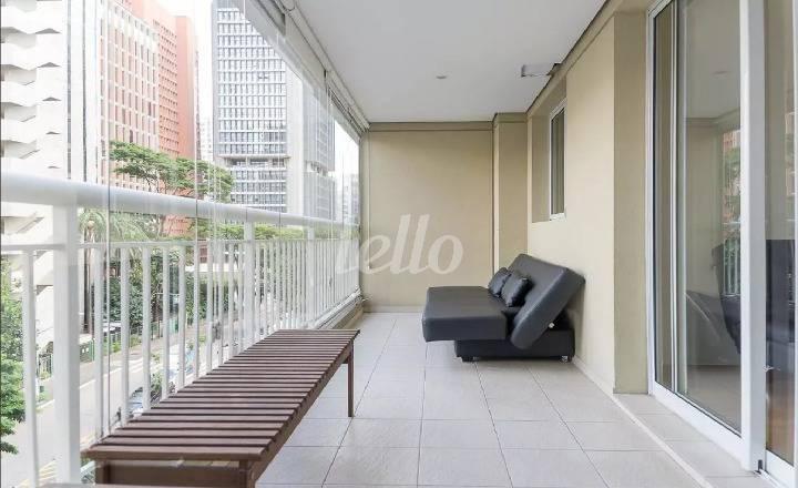 VARANDA de Apartamento à venda, Padrão com 51 m², 1 quarto e 1 vaga em Jardins - São Paulo