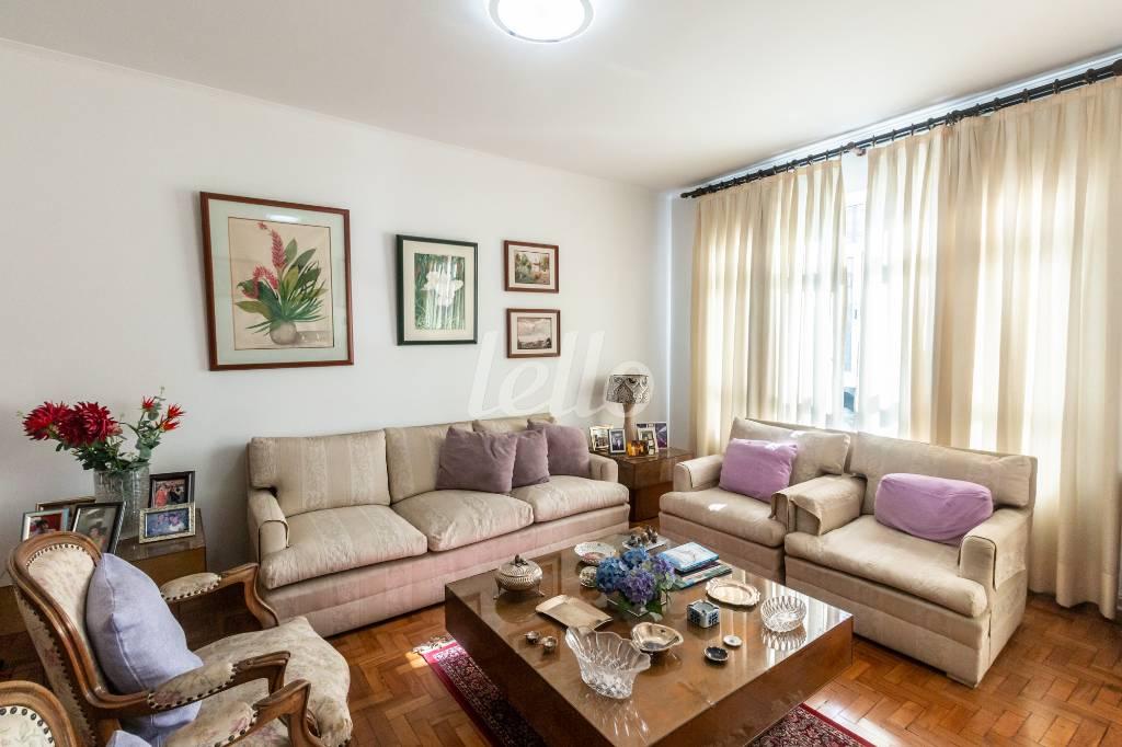 SALA de Apartamento à venda, Padrão com 126 m², 3 quartos e 1 vaga em Bela Vista - São Paulo