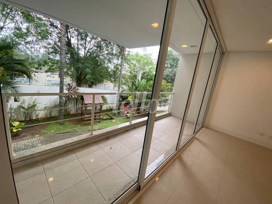 SACADA de Casa à venda, sobrado com 424 m², 4 quartos e 4 vagas em Brooklin Paulista - São Paulo
