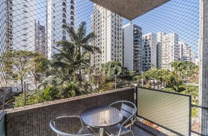 VARANDA de Apartamento à venda, Padrão com 191 m², 3 quartos e 2 vagas em Jardim Paulista - São Paulo