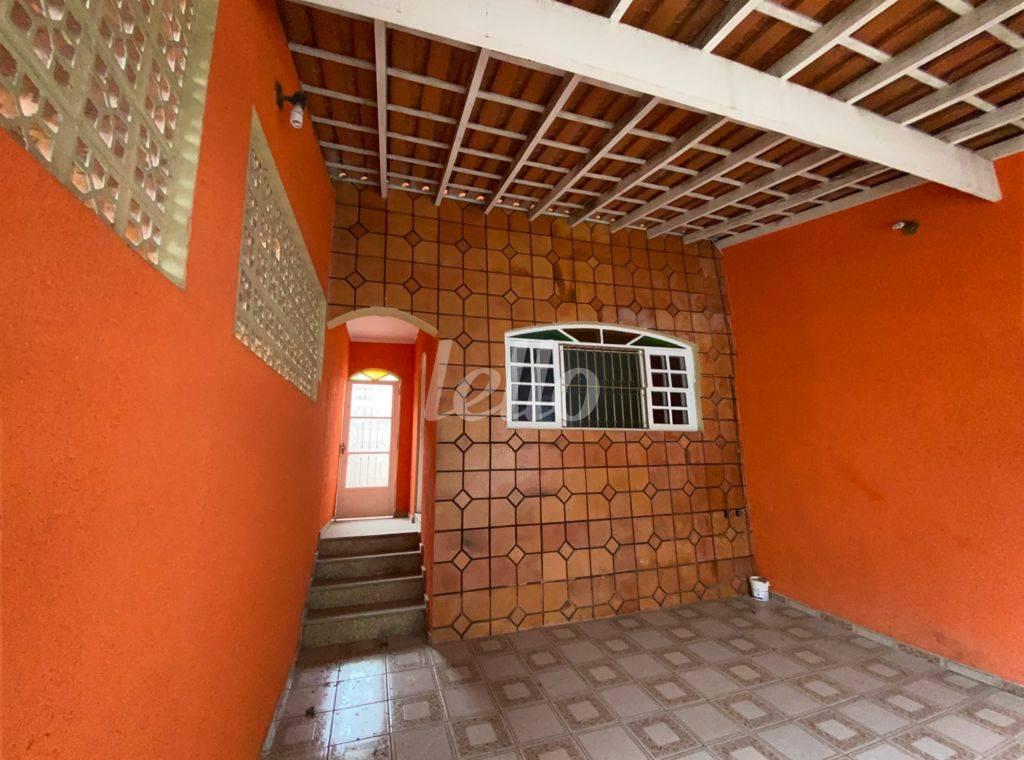 3 de Casa à venda, térrea com 100 m², 2 quartos e 2 vagas em Parque Continental II - Guarulhos