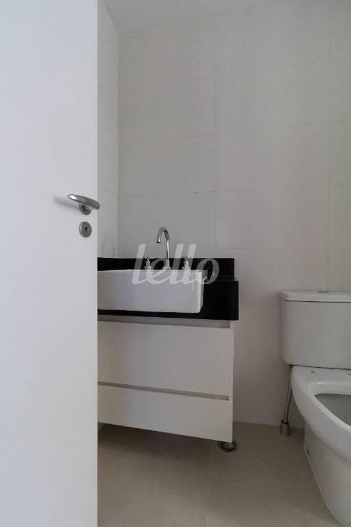 BANHEIRO DA SUÍTE de Apartamento para alugar, Padrão com 39 m², 2 quartos e 1 vaga em Vila Pompeia - São Paulo